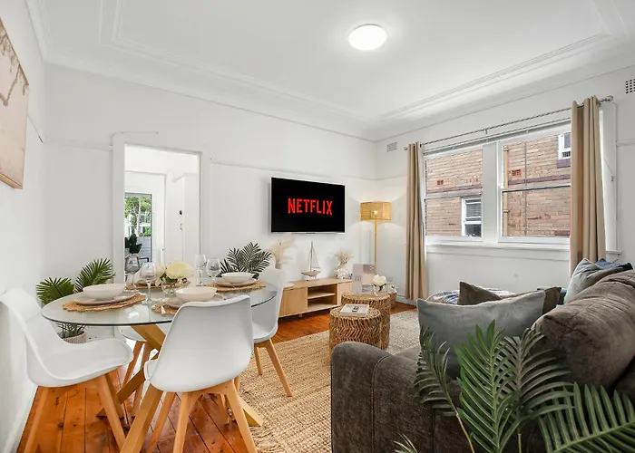 Manly Getaway - Perfect Location, Stylish Apt - Mins Walk To Manly Beach & Wharf - Perfect For Families, Couples & Business Travellers