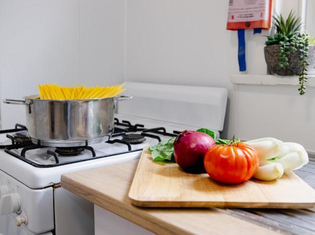 Apartment Manly Getaway - Perfect Location, Stylish - Mins Walk To Manly & Wharf - Perfect For Families, Couples & Business Travellers *