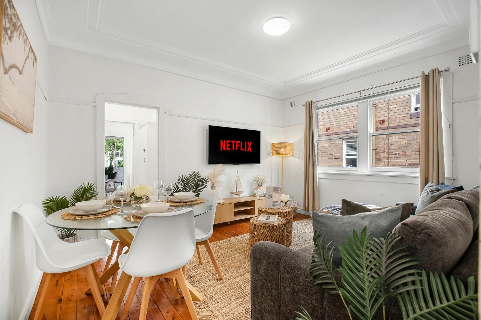 Manly Getaway - Perfect Location, Stylish - Mins Walk To Manly & Wharf - Perfect For Families, Couples & Business Travellers Apartment Sydney